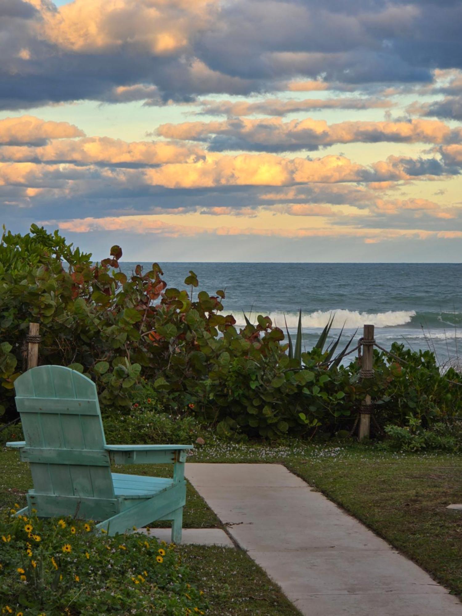 Oceanfront Sea Scape Motel Indialantic Bagian luar foto