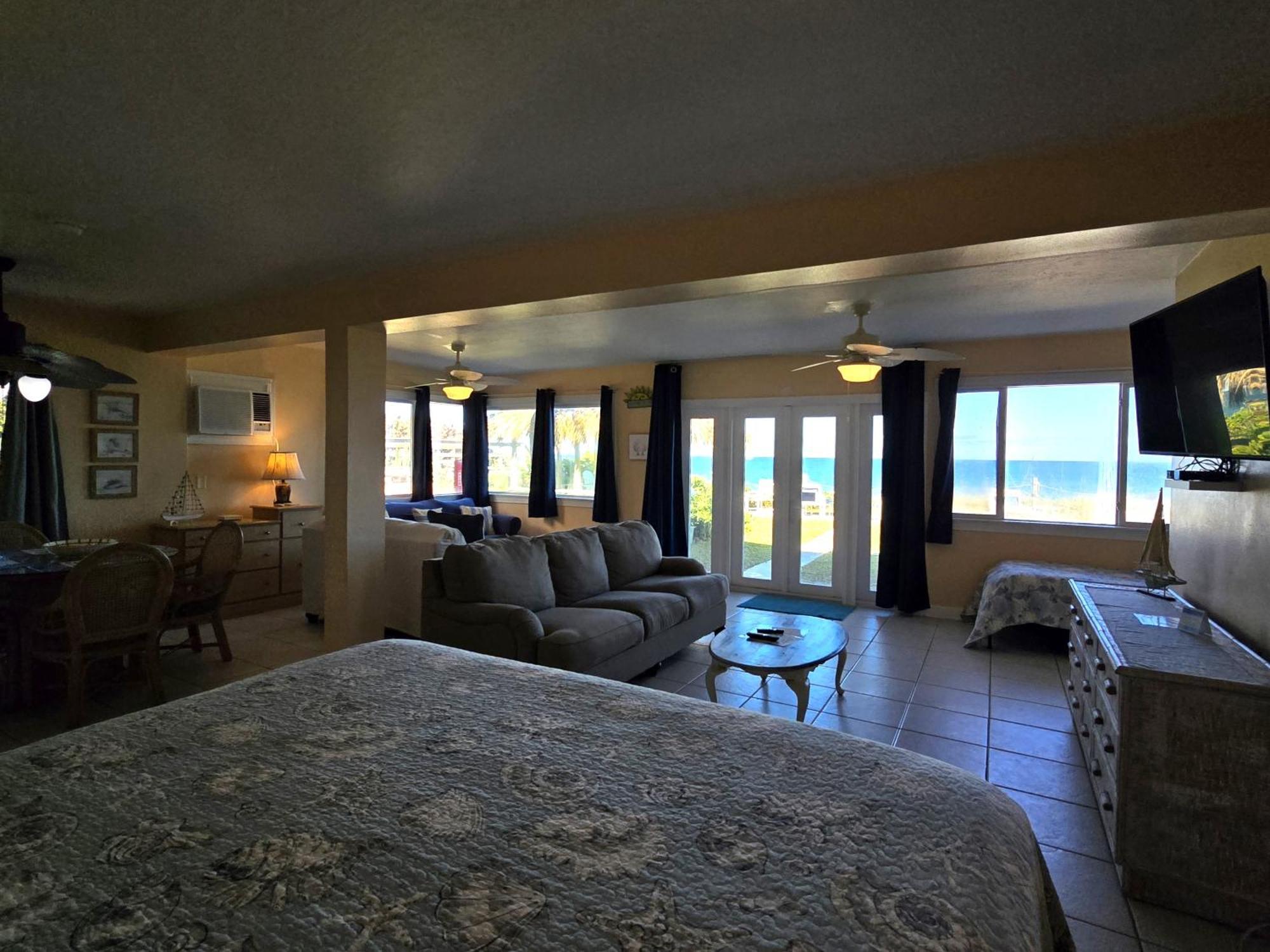 Oceanfront Sea Scape Motel Indialantic Bagian luar foto