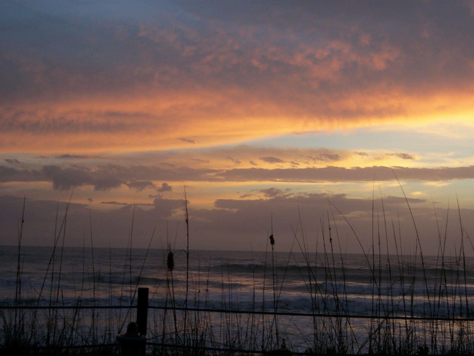 Oceanfront Sea Scape Motel Indialantic Bagian luar foto